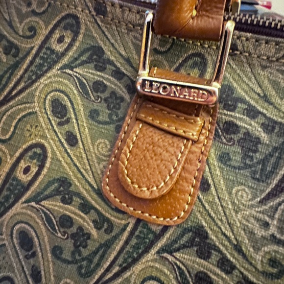 Leonard double handle vintage satchel bag with padlock, no key - Picture 13 of 16